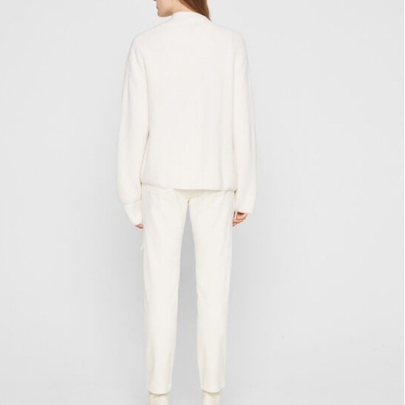 Club Monaco straight leg corduroy pants in Ivory colour (Like New) - Picture 6 of 6